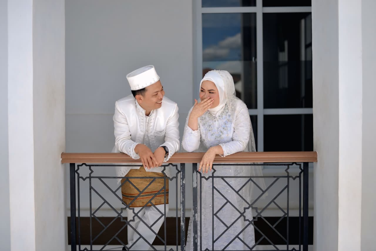 Fitri & Henri